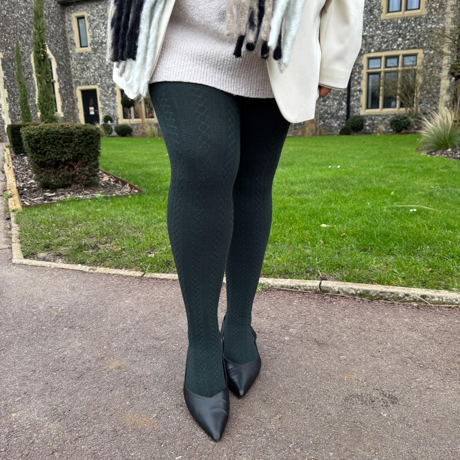 Grannies Cable Knit Wool Tights - Crocodile (V2)