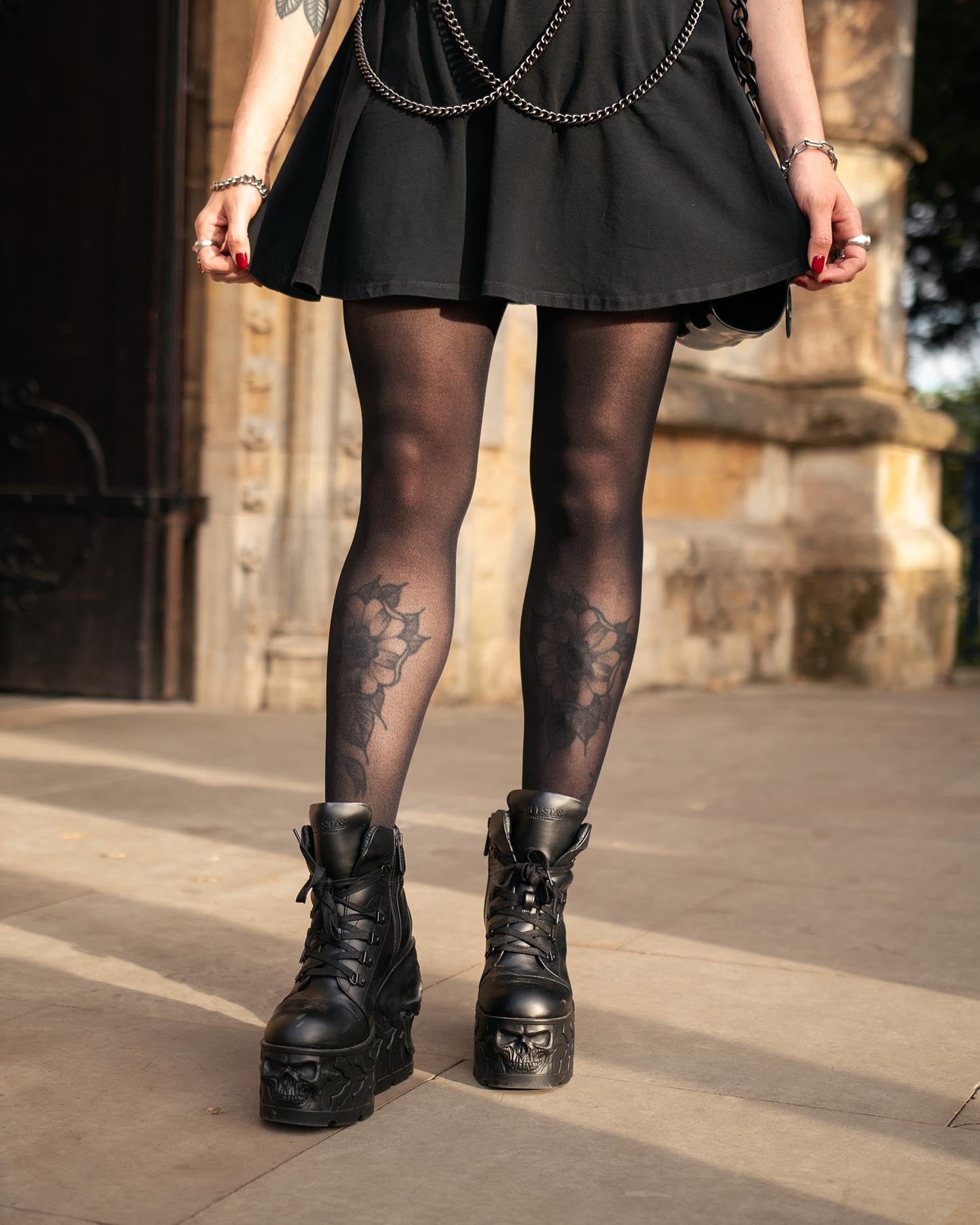 Semi-Opaque 50 Den Halo Tights - Liquorice
