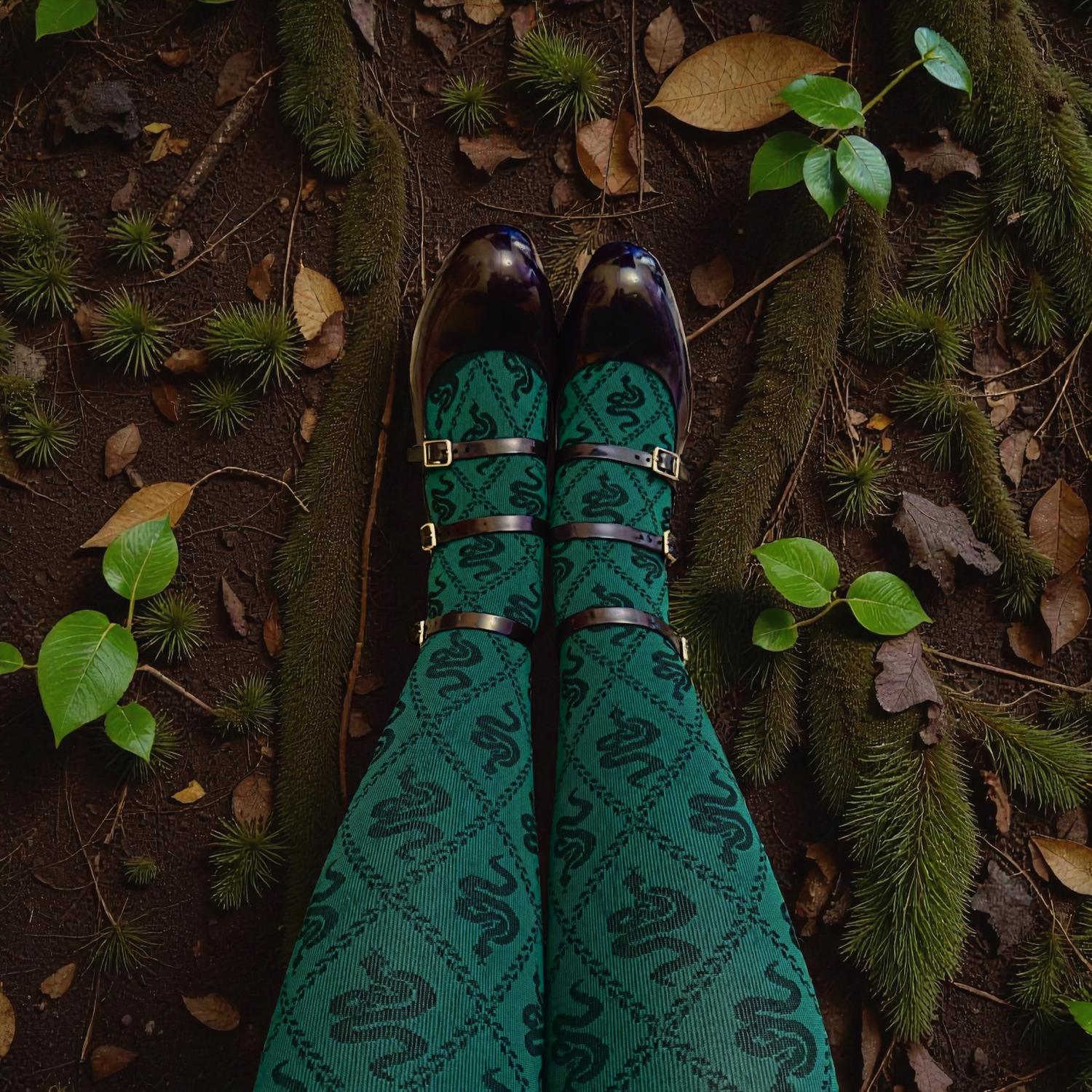 Opaque 80 Denier Tights - Corra Snakes - Foliage Green