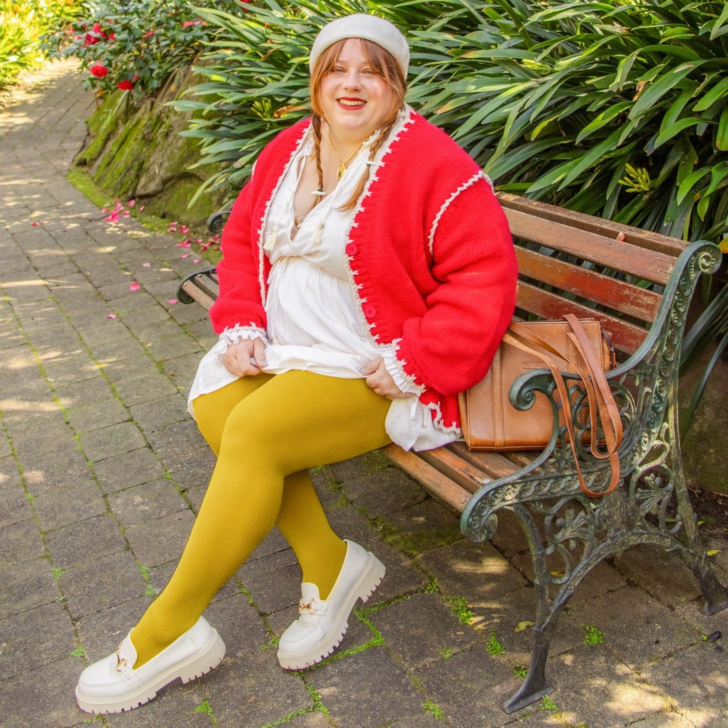 Roxanne - Size G