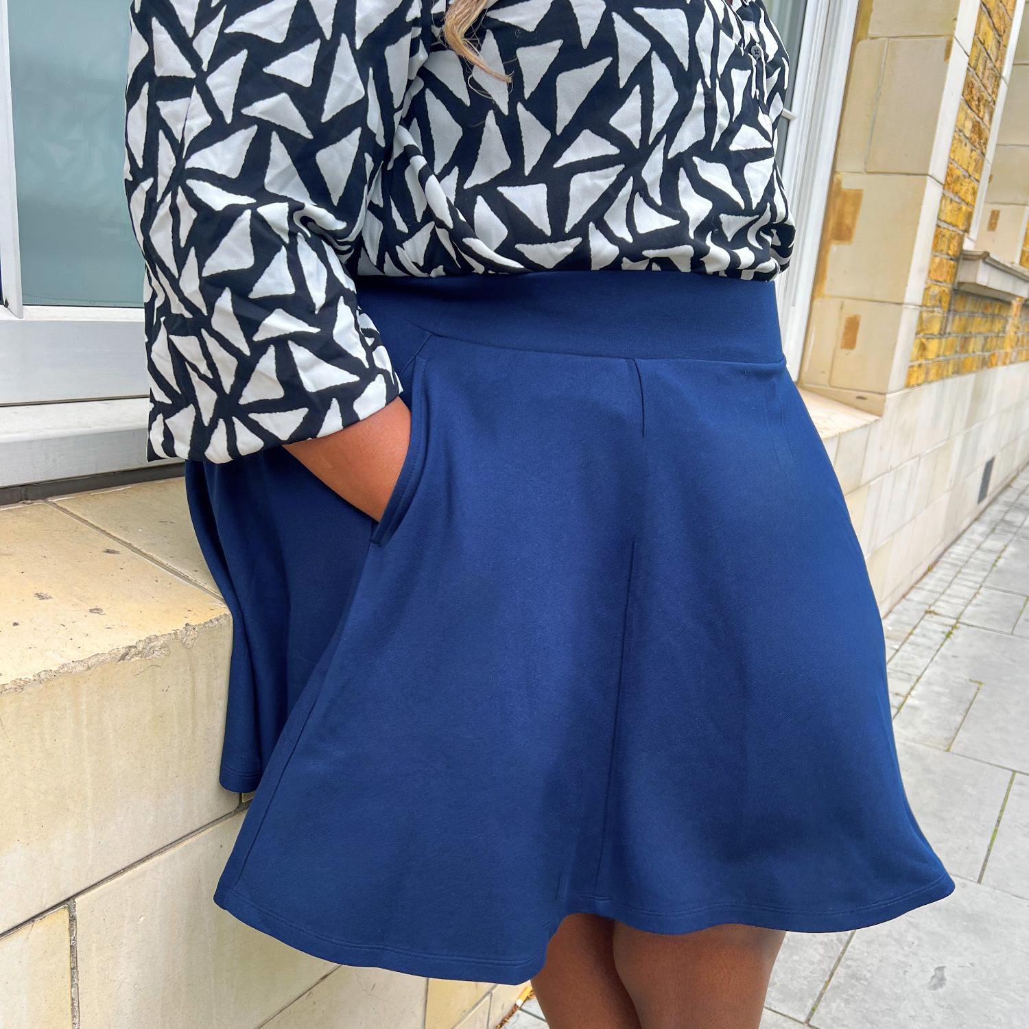 AURALEE LIGHT MELTON FLARE SKIRT ネイビー Navy Blue Mini Skirt with Pockets | sizes 0-34 | Snag – Snag US