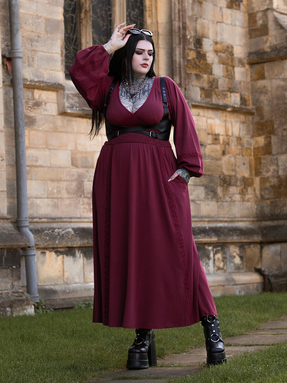 Ellis - 5ft 7 - Size F