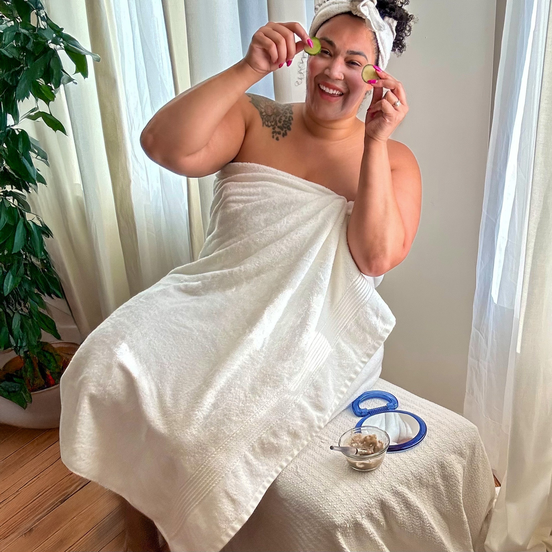 Luxury Extra Large Bath Towel in White - Snag – Snag US