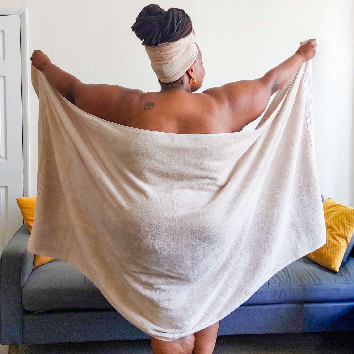 Big Softee Towel - Almond