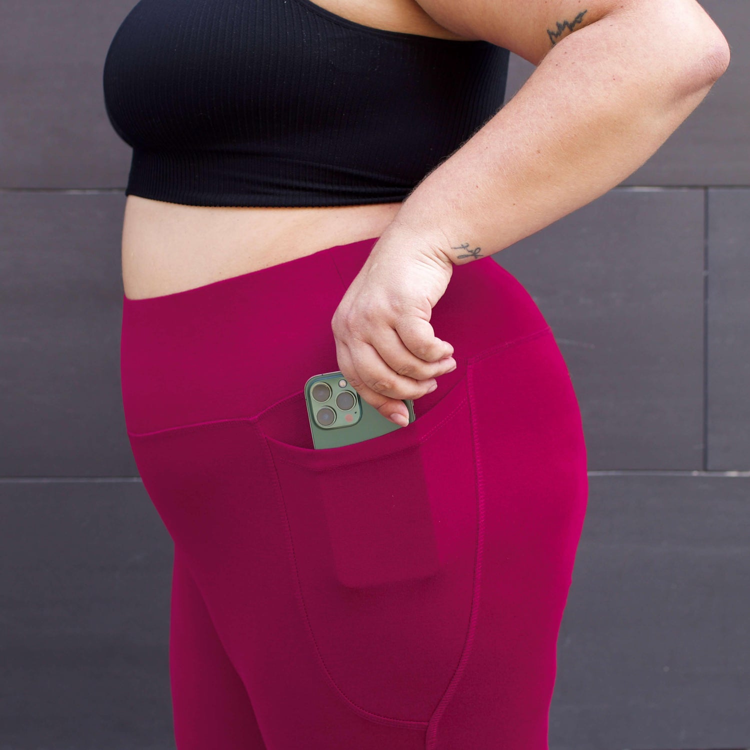 Squat Proof Short Leggings - Raspberry Pie