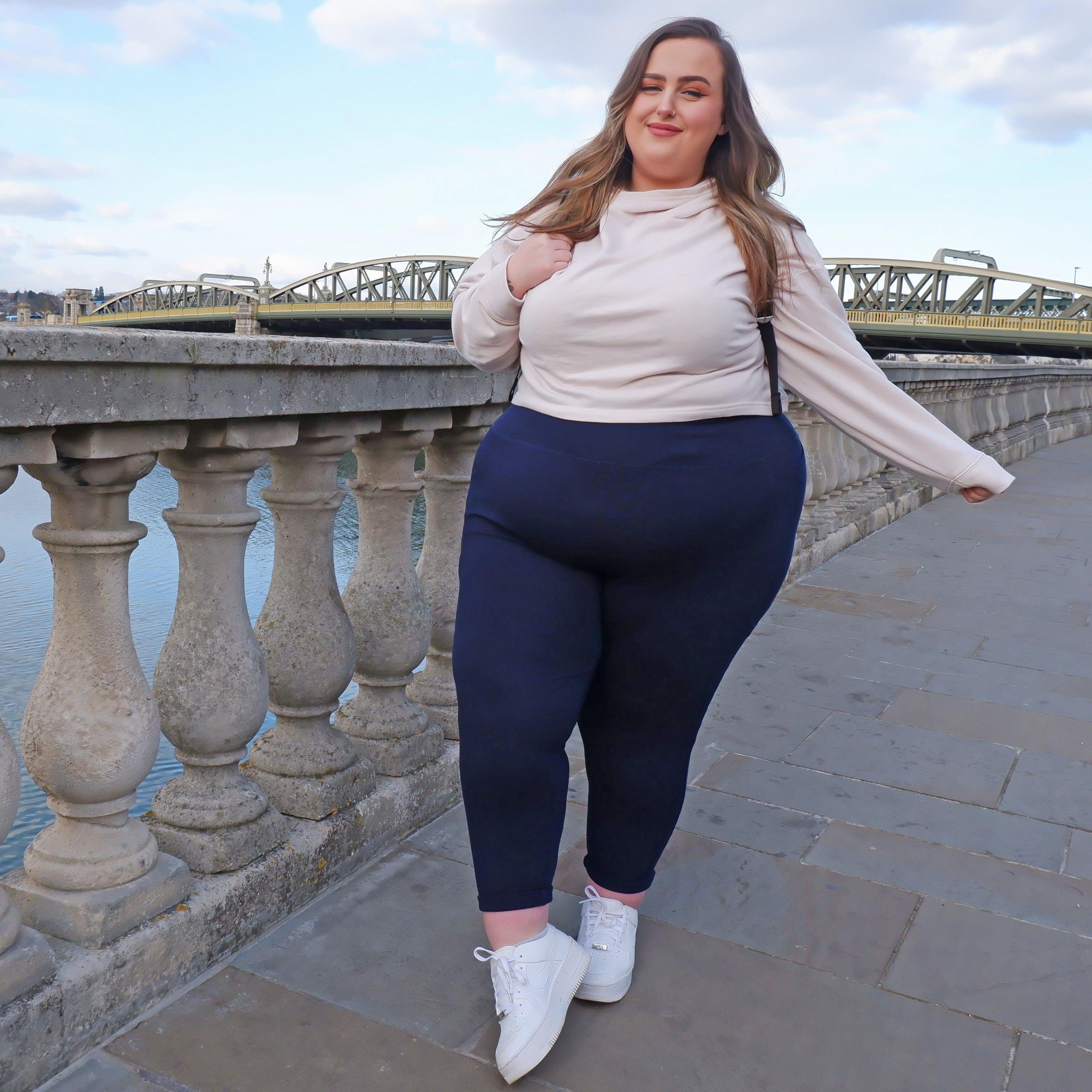 Myprotein - The Seamless Navy Leggings😍 The squat-proof Leggings offer a  tight and comfortable fit whilst remaining completely opaque🙌 📷:  @jitterhaps